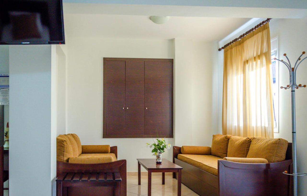Delfini Hotel Skala Potamia  Buitenkant foto